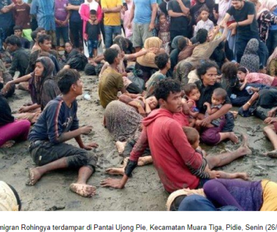 Ratusan imigran Rohingya terdampar di Pantai Ujong Pie
