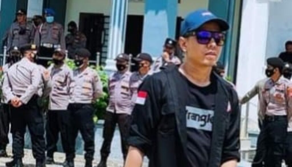 Roni Faksi